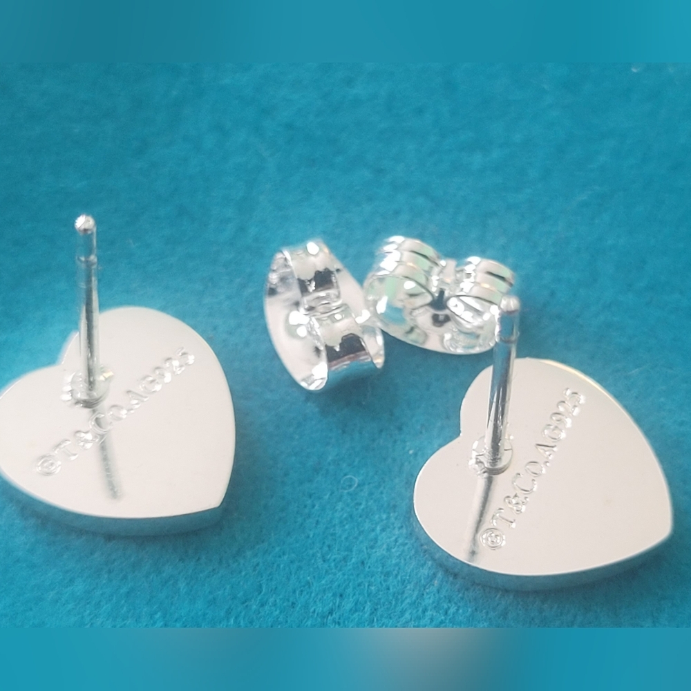 Tiffany and co mini heart earrings - Picture 12 of 14